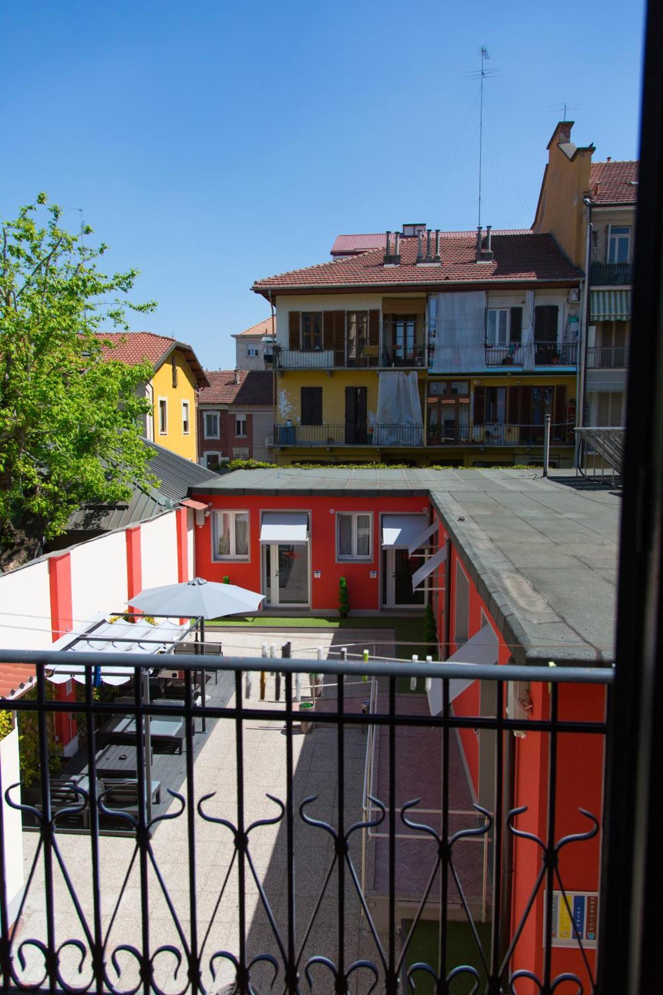 Guest House Turin Metro Young מראה חיצוני תמונה